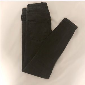 Black Zara Skinny Jeans- Size 4